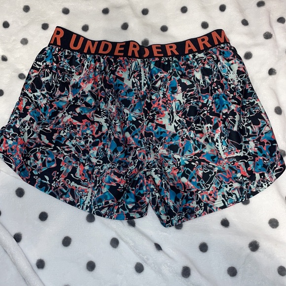 Under Armour Shorts - Picture 2 of 2